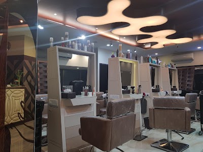 A'Kreations Hair & Beyond Luxury Salon