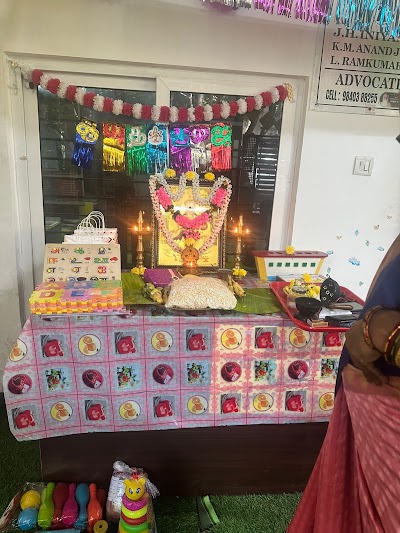 Bright Moons Montessori Playschool | Best Montessori | Best Pre School in Ashok Nagar