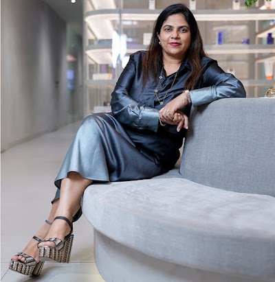 Dr. Meghna Mour - Best Dermatologist in Mumbai | Face and Skin Clinic in Mumbai