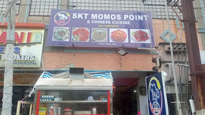 Momos Point