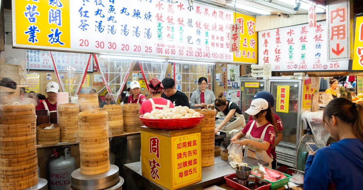 Must-Try Street Food Joints in Hyderabad
